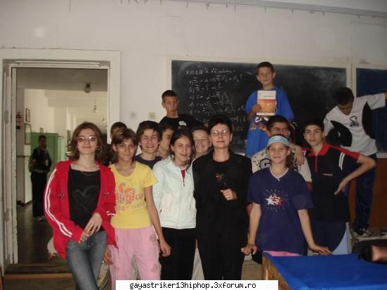 poze cu colejii - o parte din cls....;)) - poze cu colegii mei
