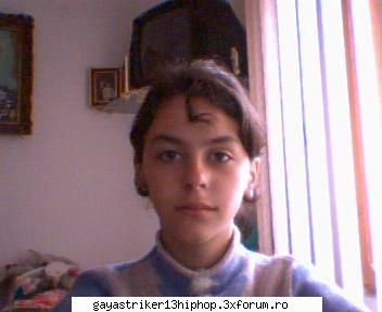 poze cu colejii - wa....va mai pun o poza....cu colega me` ,laura=) - poze cu colegii mei